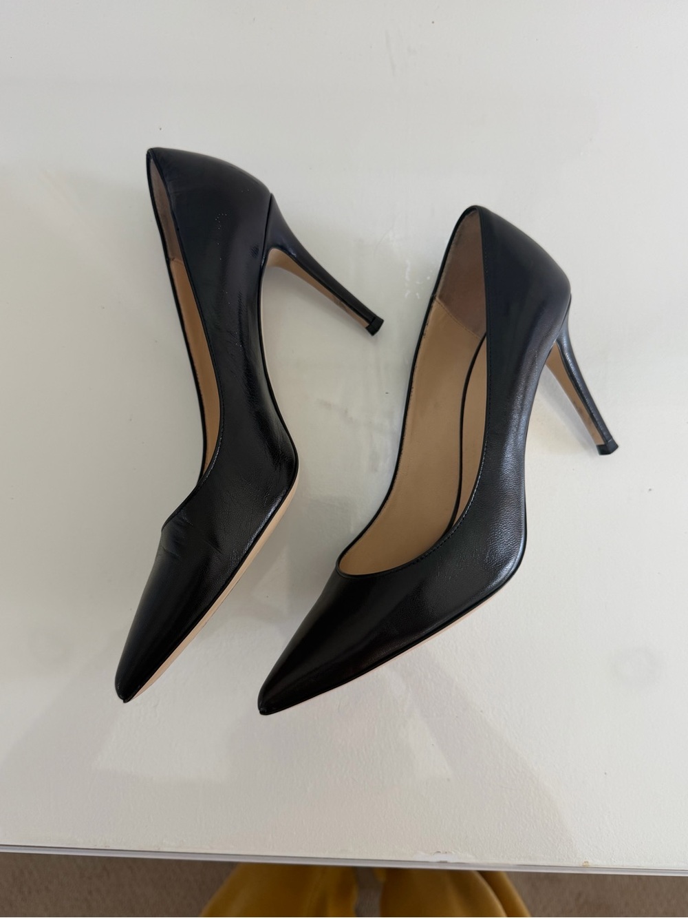 Barney’s New York Classic Black Pointed-Toe Stiletto Pumps size 39